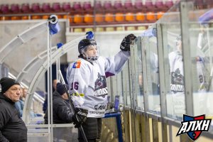 19.10.2025. Сезон 2025-2026. Айсберг-2 - Молот-2. Регулярный чемпионат. Группа Б.