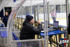 19.10.2025. Сезон 2025-2026. Айсберг-2 - Молот-2. Регулярный чемпионат. Группа Б.